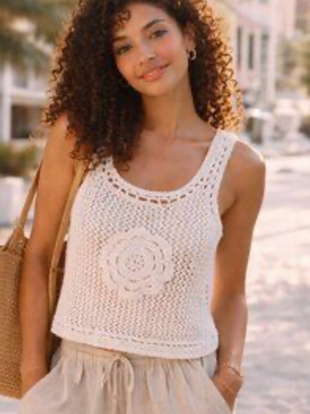 Brand new Jessica Simpson Crochet Tank Top with Floral Medallion - Cream size M